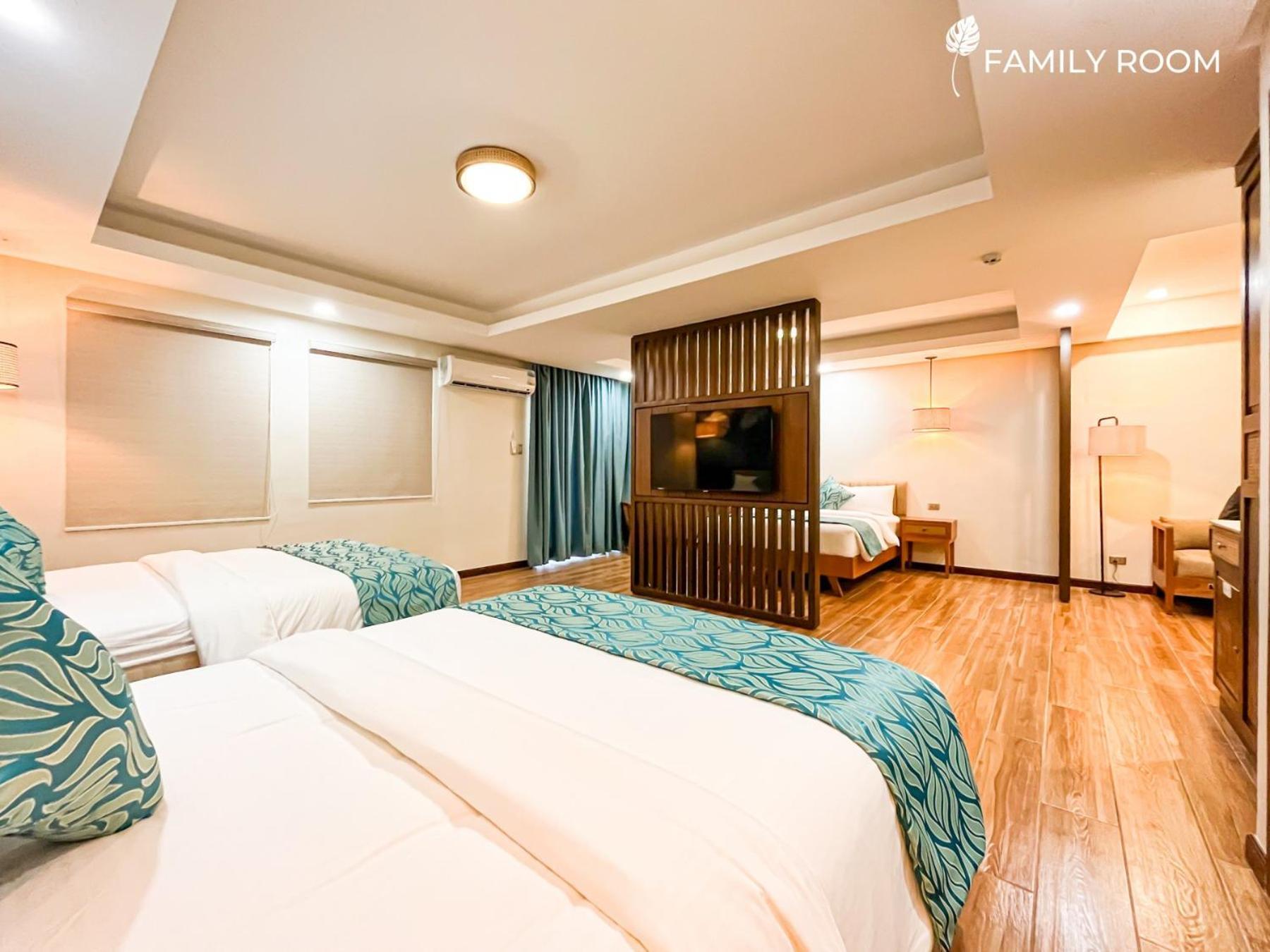 La Jolla Luxury Beach Resort Bagac Exterior foto